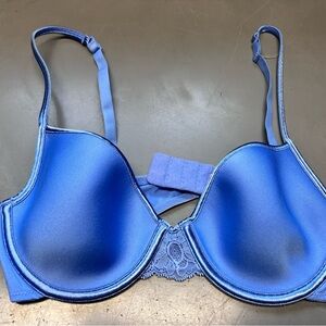 Vintage 2000’s Victorias Secret 
Blue Women's Bra